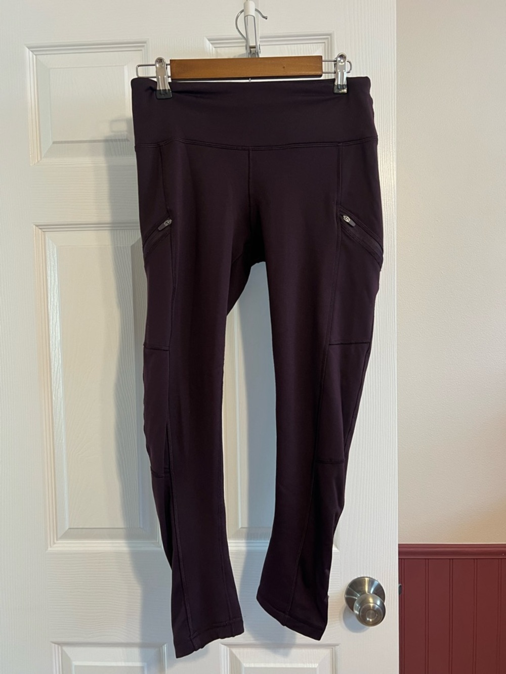 Active Life Women's Zipper-Pocket High-Rise Leggings in Plum